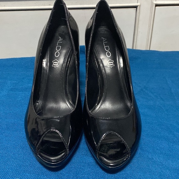 Aldo patent leather shoes 4.5 inch heels - Picture 2 of 5